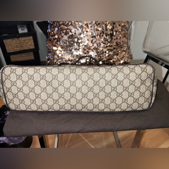 Authentic Gucci tote used in decent condition - Picture 2 of 5